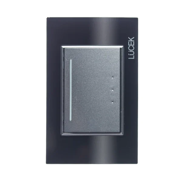 PLACA CON 1 INTERRUPTOR DE ESCALERA DE 3 MÓDULOS CRISTAL NEGRO  BP01/3-CNN - LUCEK