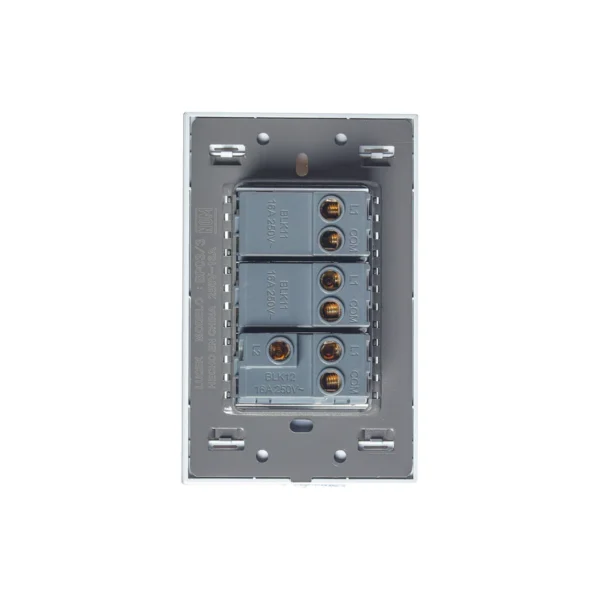 PLACA CON 2 INTERRUPTORES SENCILLOS Y 1 DE ESCALERA  COLORS BLANCO MATE BP03/3-KB -  LUCEK - Imagen 3